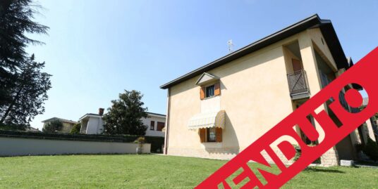 Villa Bifamiliare – Capriate San Gervasio